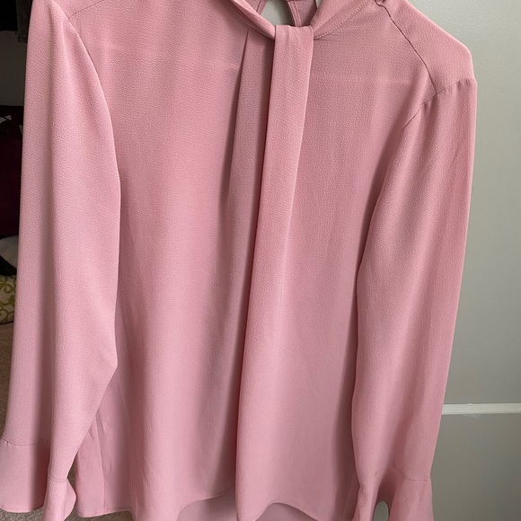 Tops - Picture 2 of 5